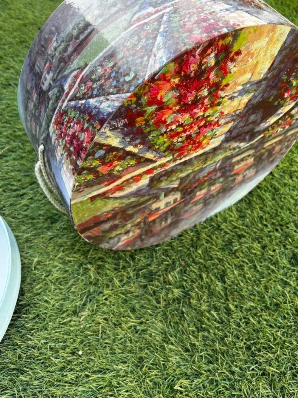 Round Floral Scenic Hat Box